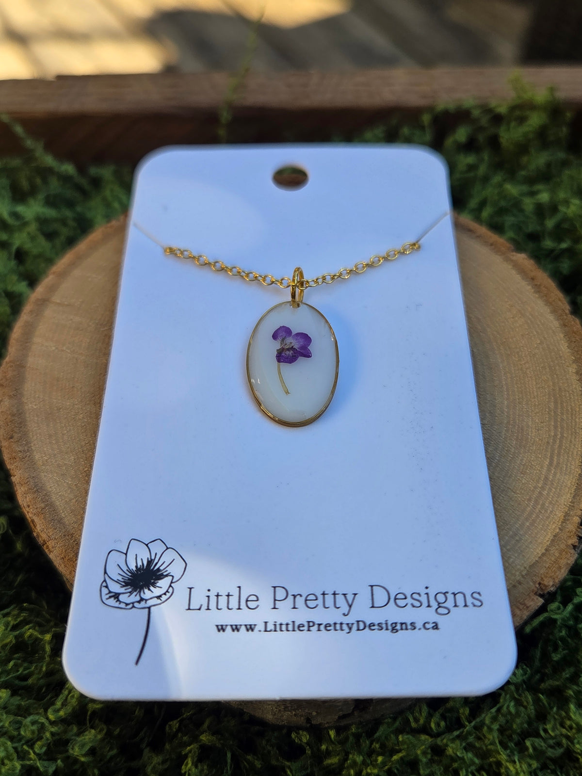 Oval Flower Necklace