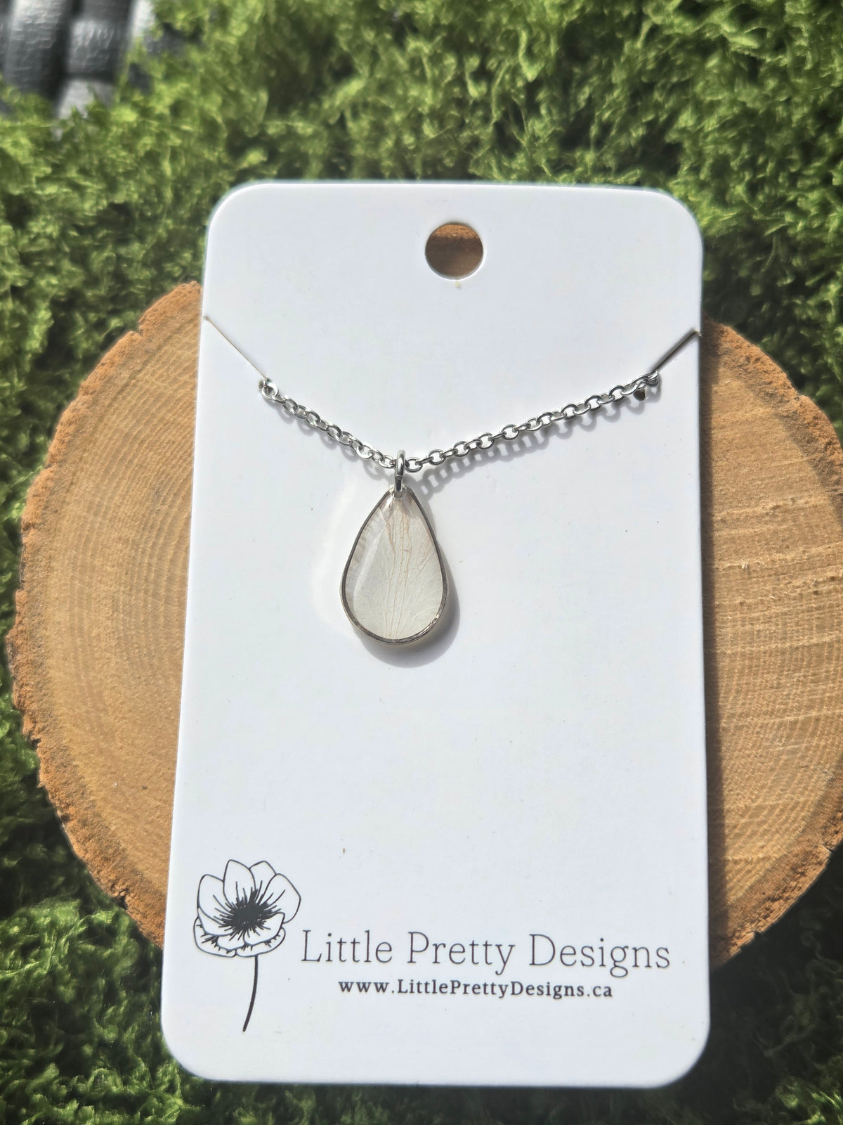 Teardrop Flower Necklace