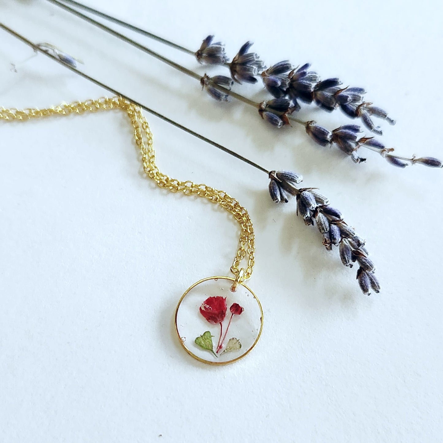 Dainty Round Floral Necklace