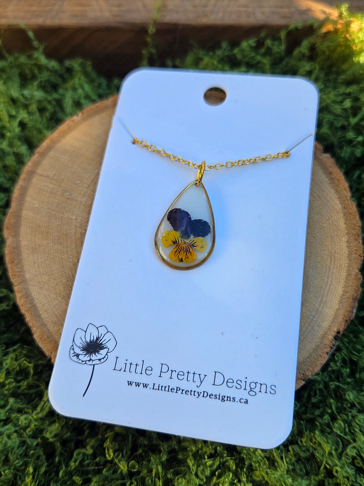 Teardrop Flower Necklace
