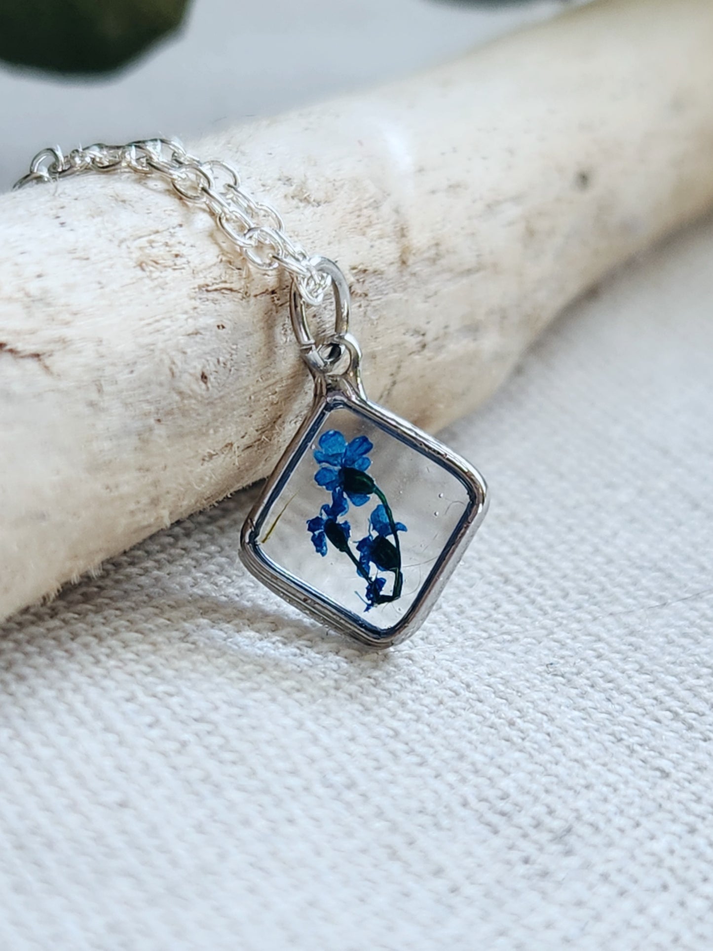 Dainty Floral Necklace