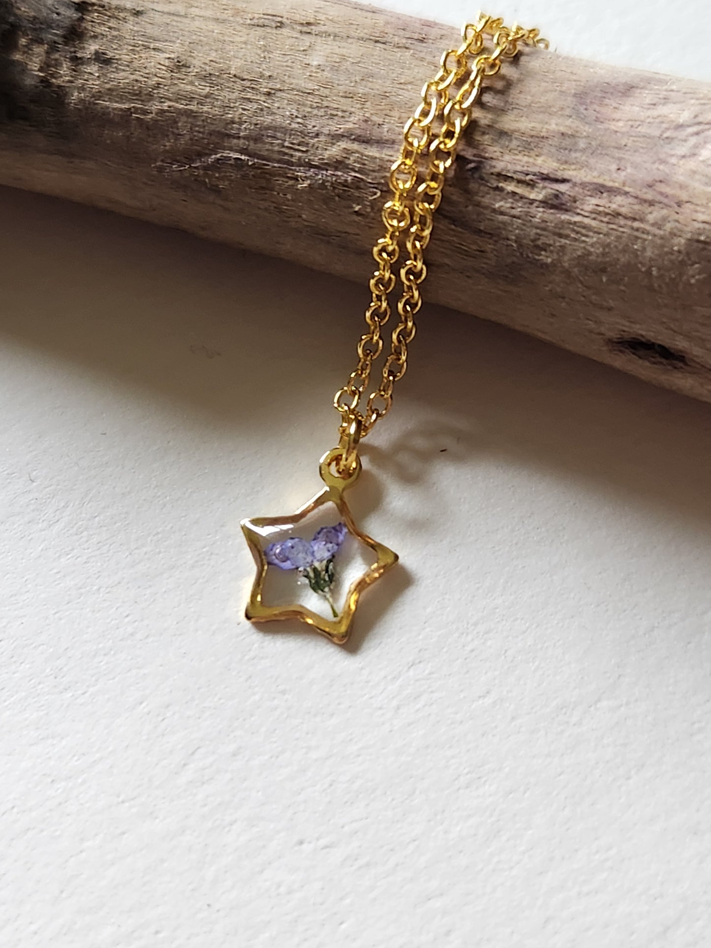 Dainty Floral Necklace