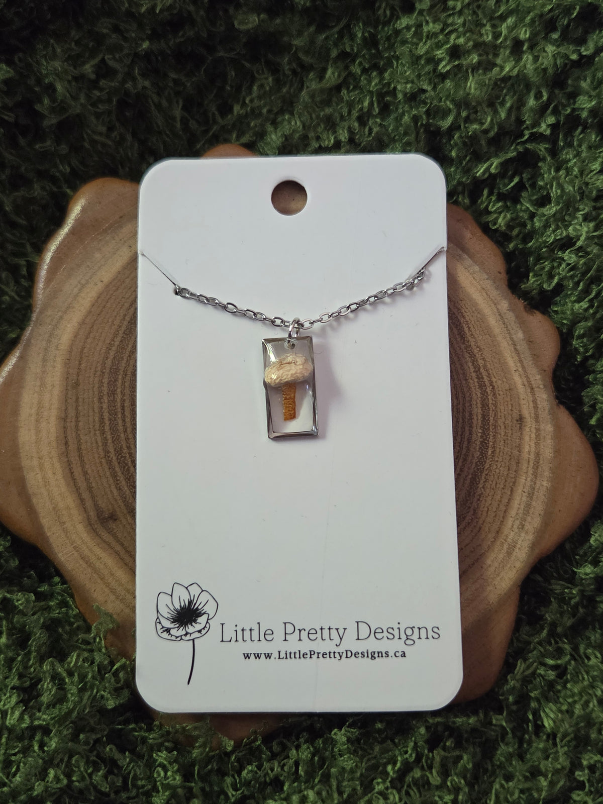 Gold rectangle mushroom necklace