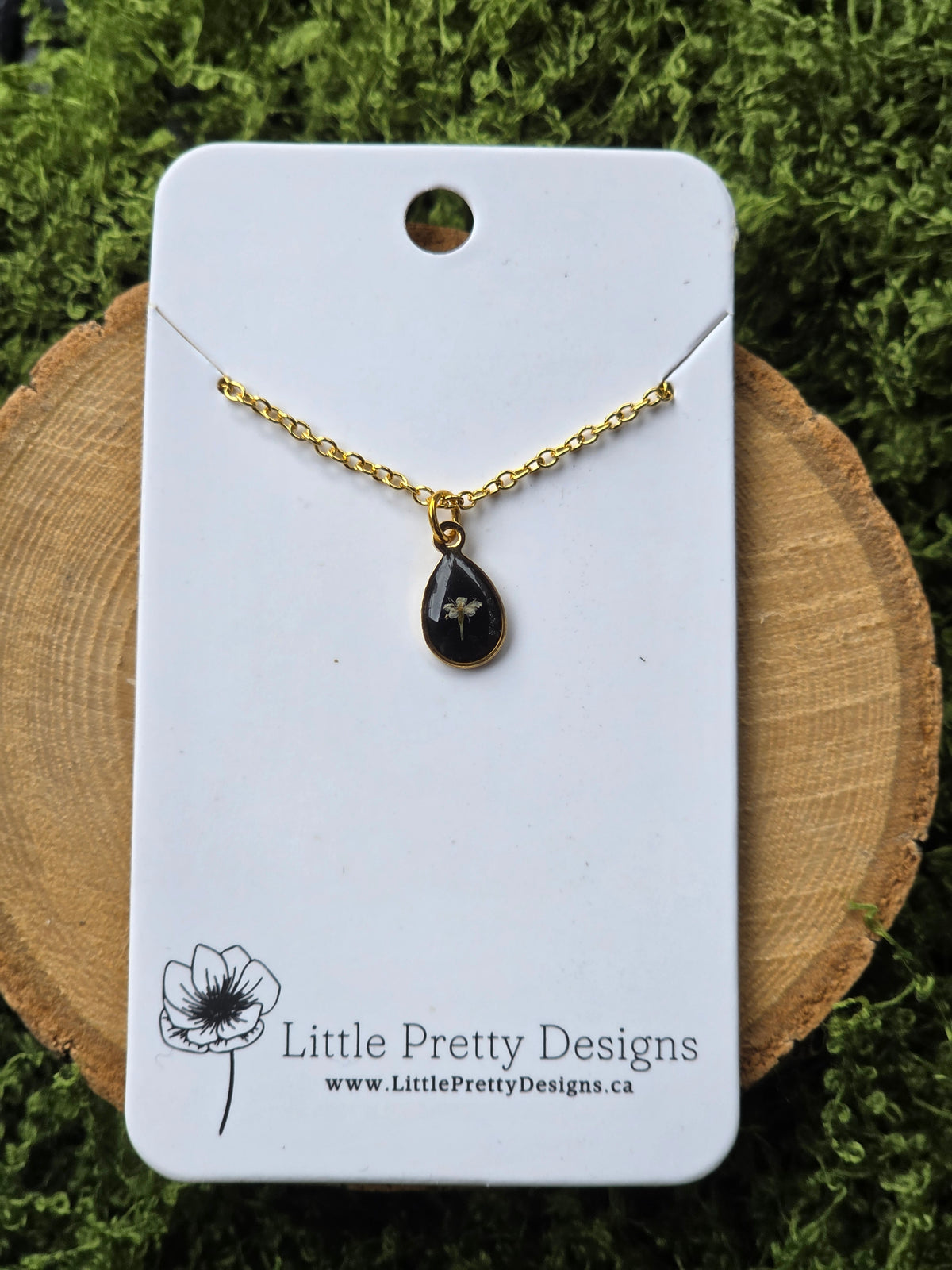 Dainty lavender bud necklace