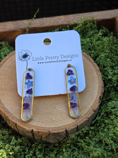 Oval stud earrings
