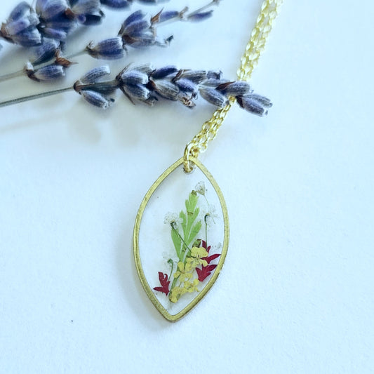 Pointed Oval Floral Necklace