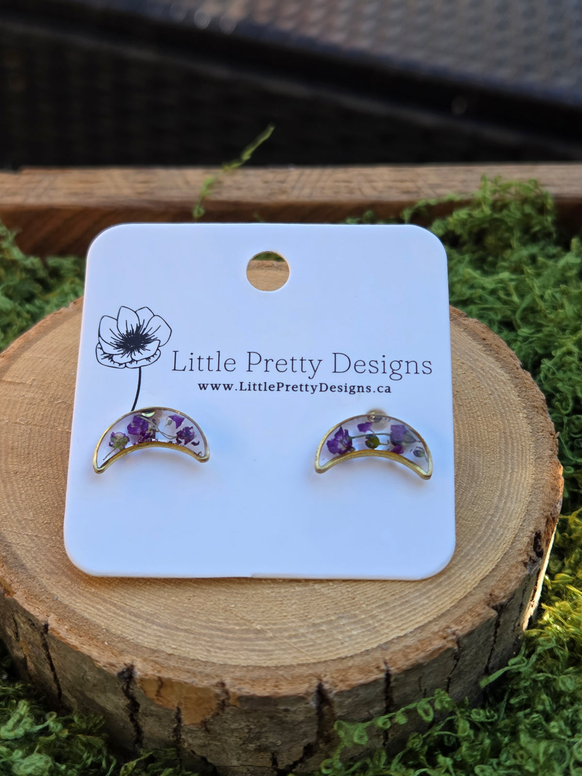 Moon stud earrings