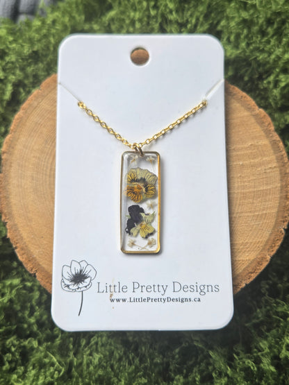 Rectangle pansy flower necklace