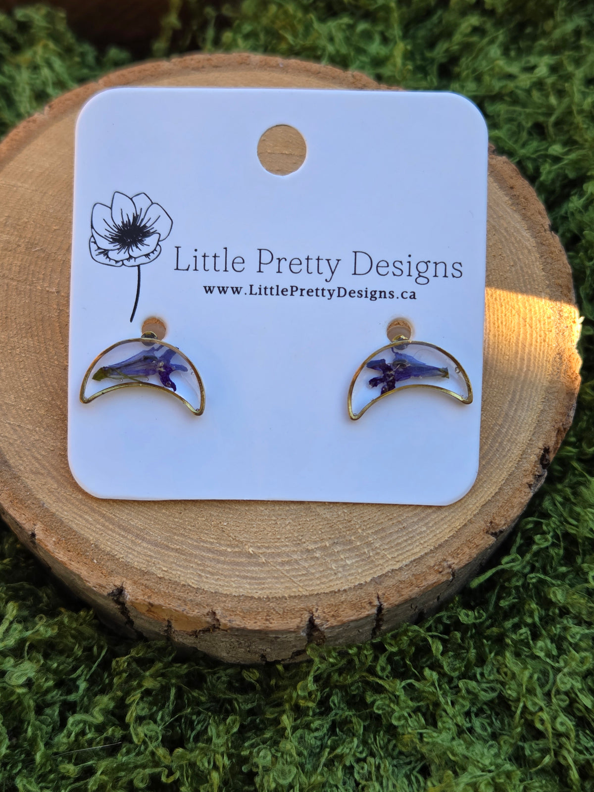 Moon stud earrings