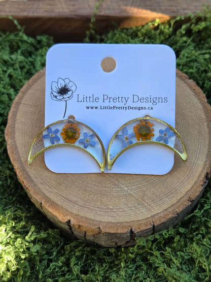 Moon stud earrings