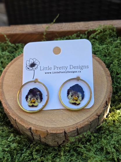 Round stud earrings