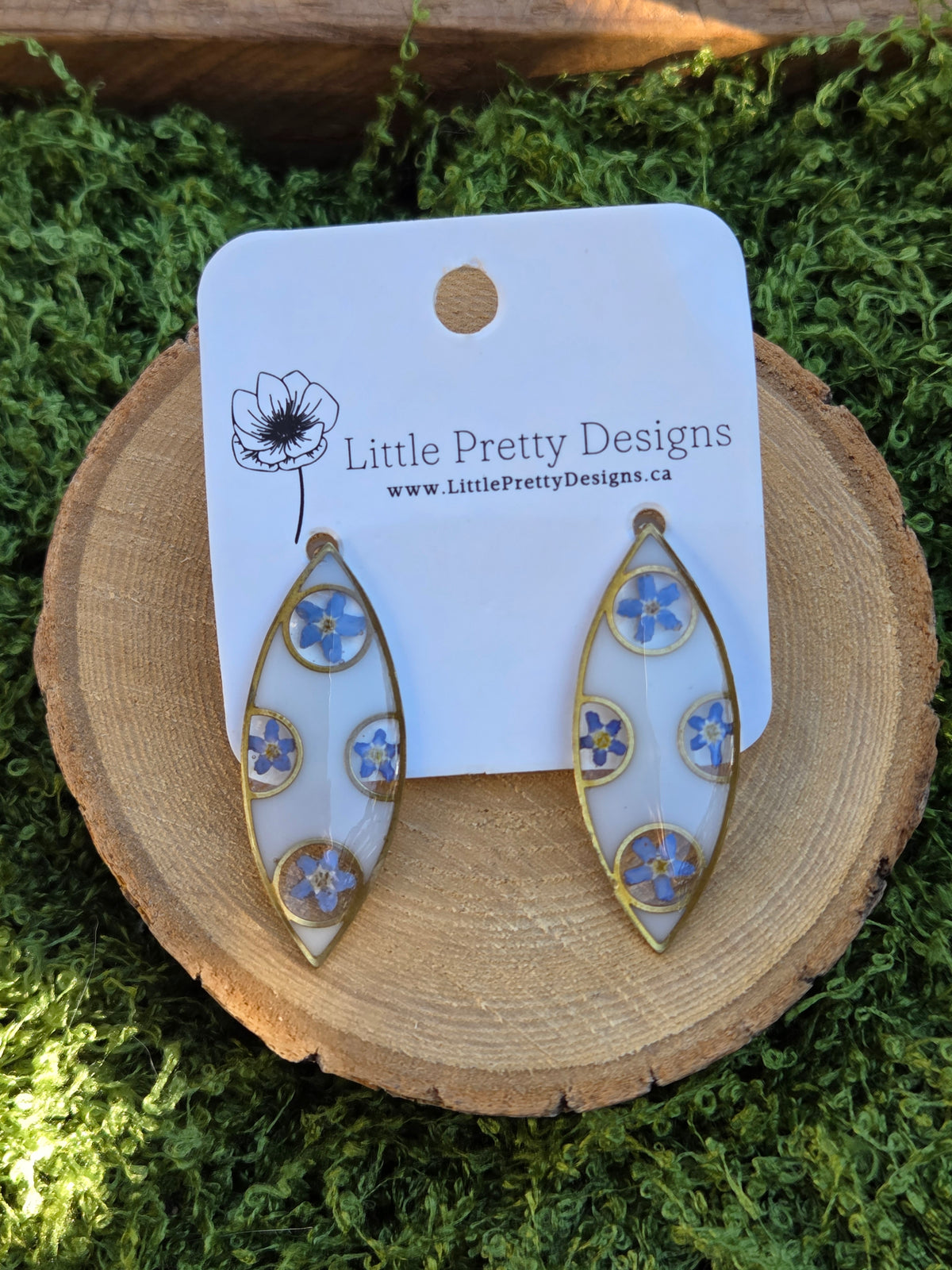 Large stud earrings
