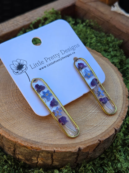 Oval stud earrings