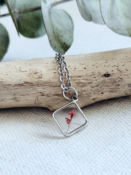 Dainty Floral Necklace