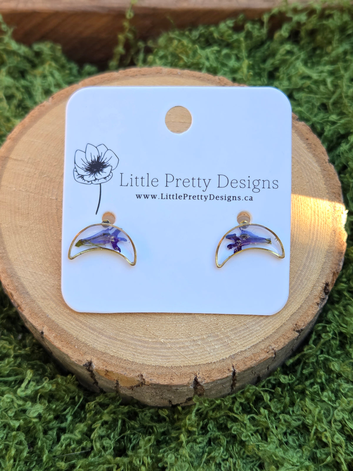 Moon stud earrings