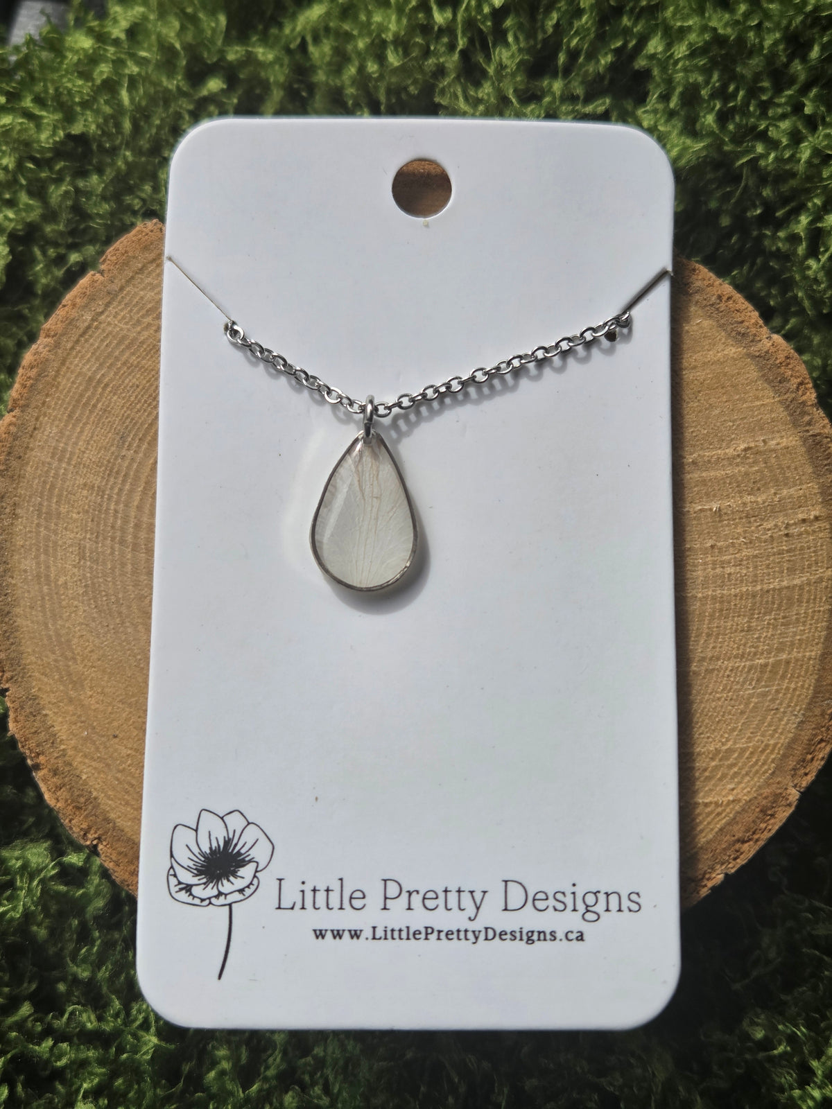 Teardrop Flower Necklace
