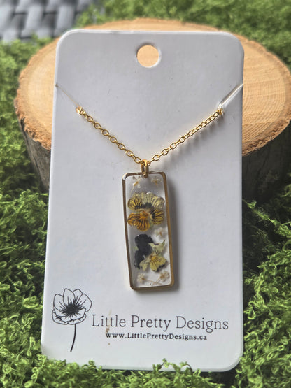 Rectangle pansy flower necklace
