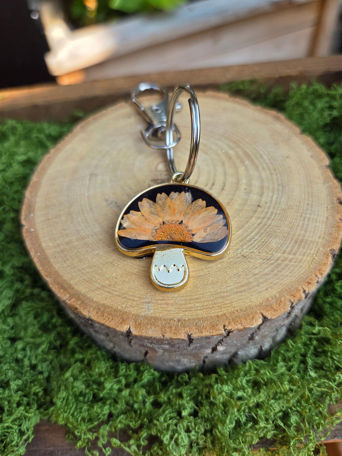 Orange Daisy Keychain