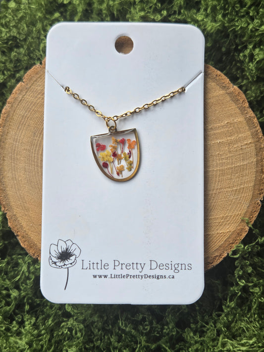 Dainty petal necklace