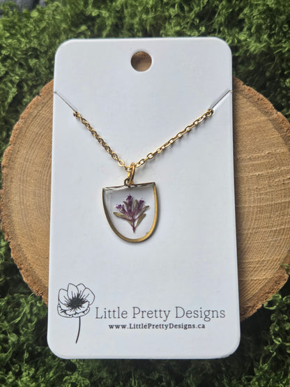 Dainty flower necklace