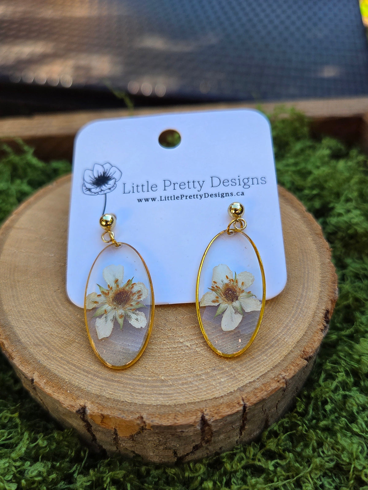 Dainty Floral Drop Earrings