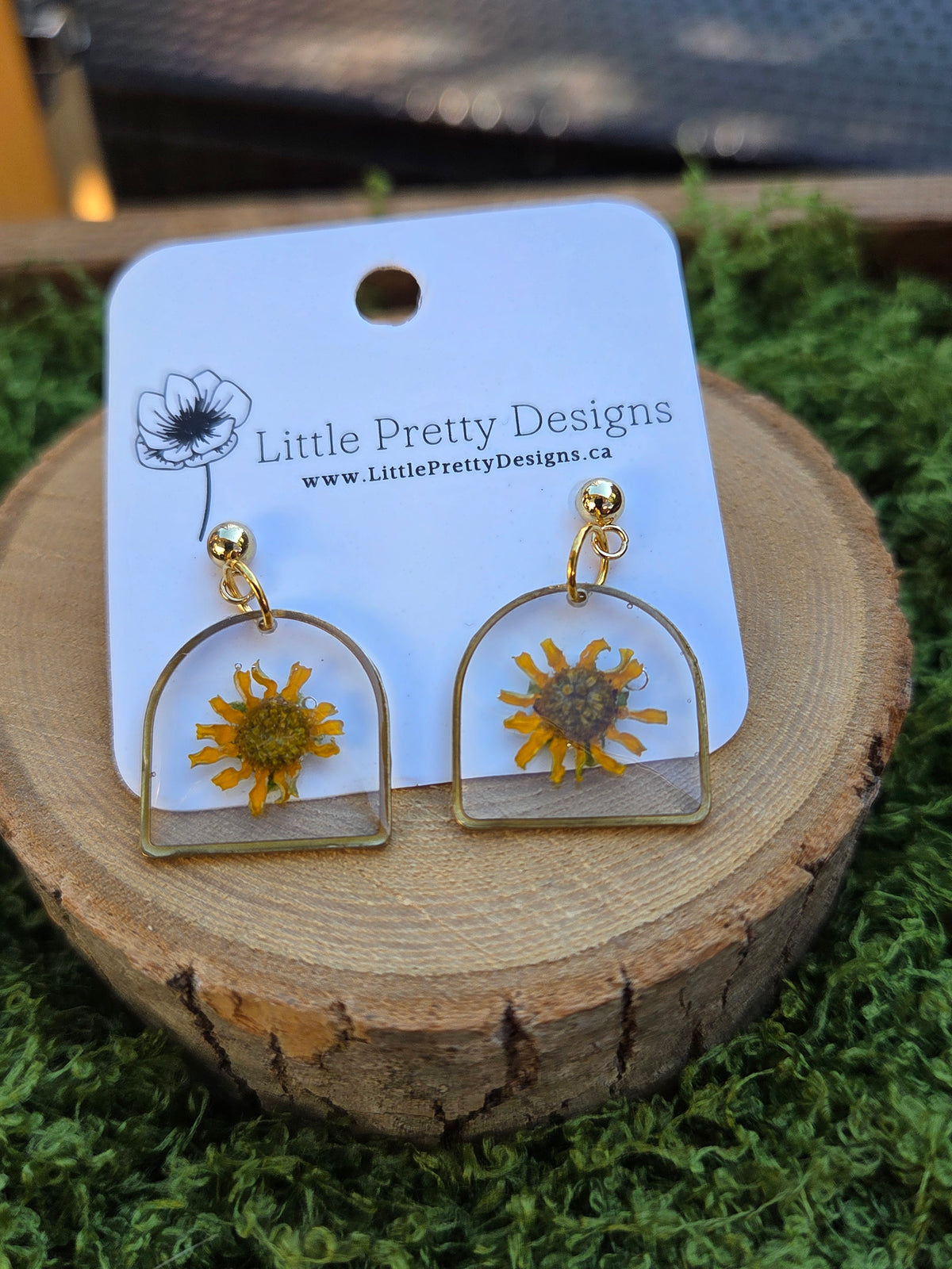 Dainty Floral Drop Earrings