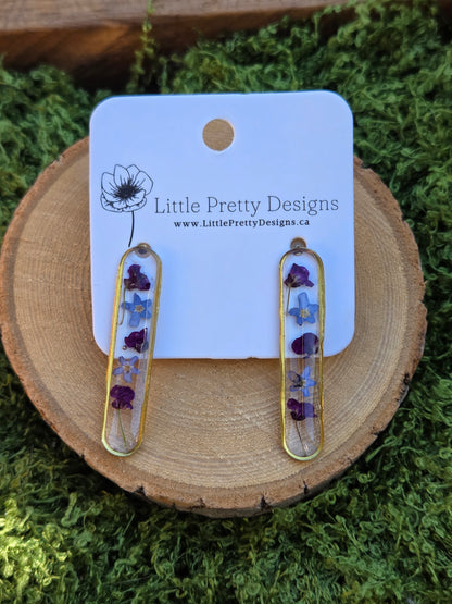 Oval stud earrings