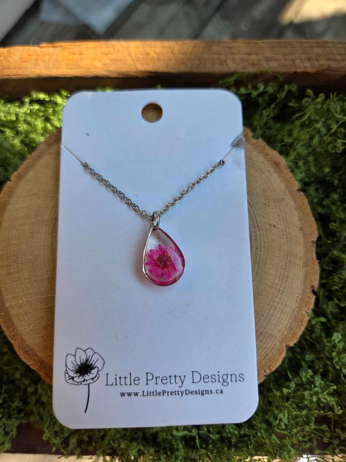 Silver teardrop necklace