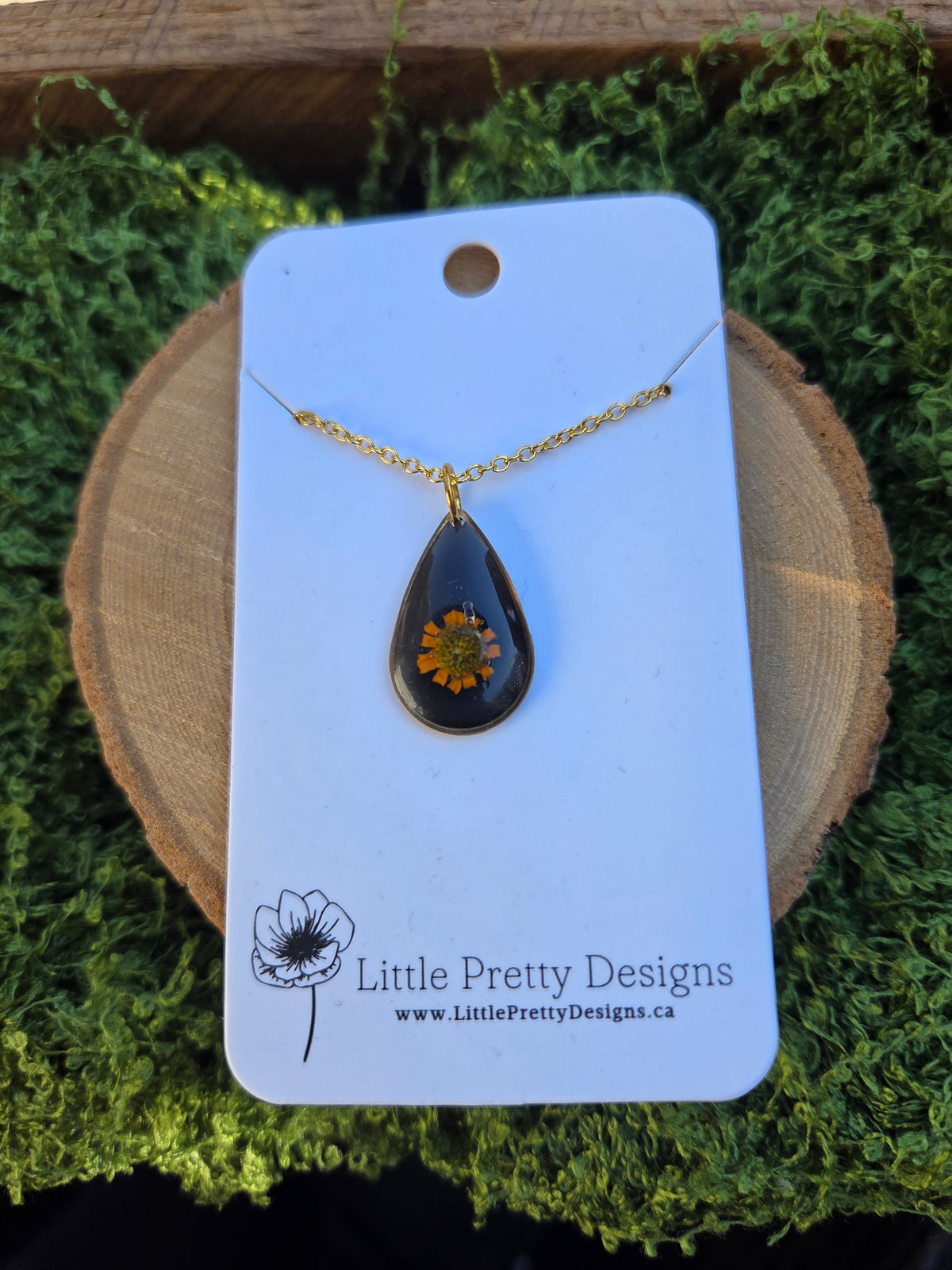Teardrop Flower Necklace