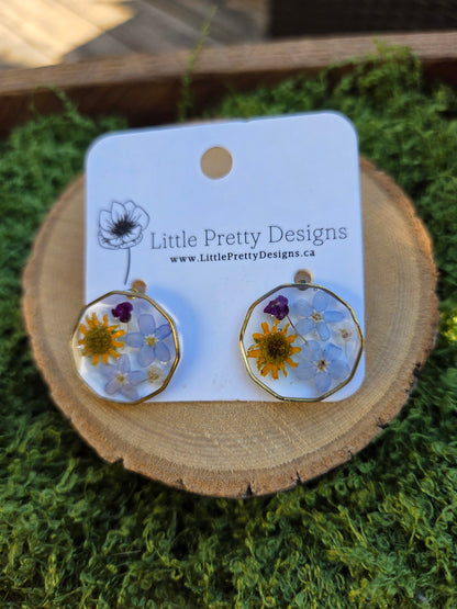 Round stud earrings