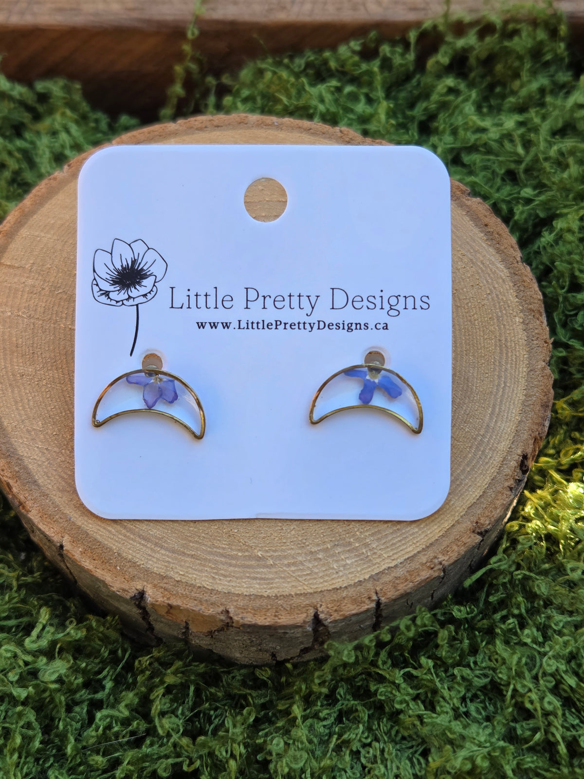 Moon stud earrings