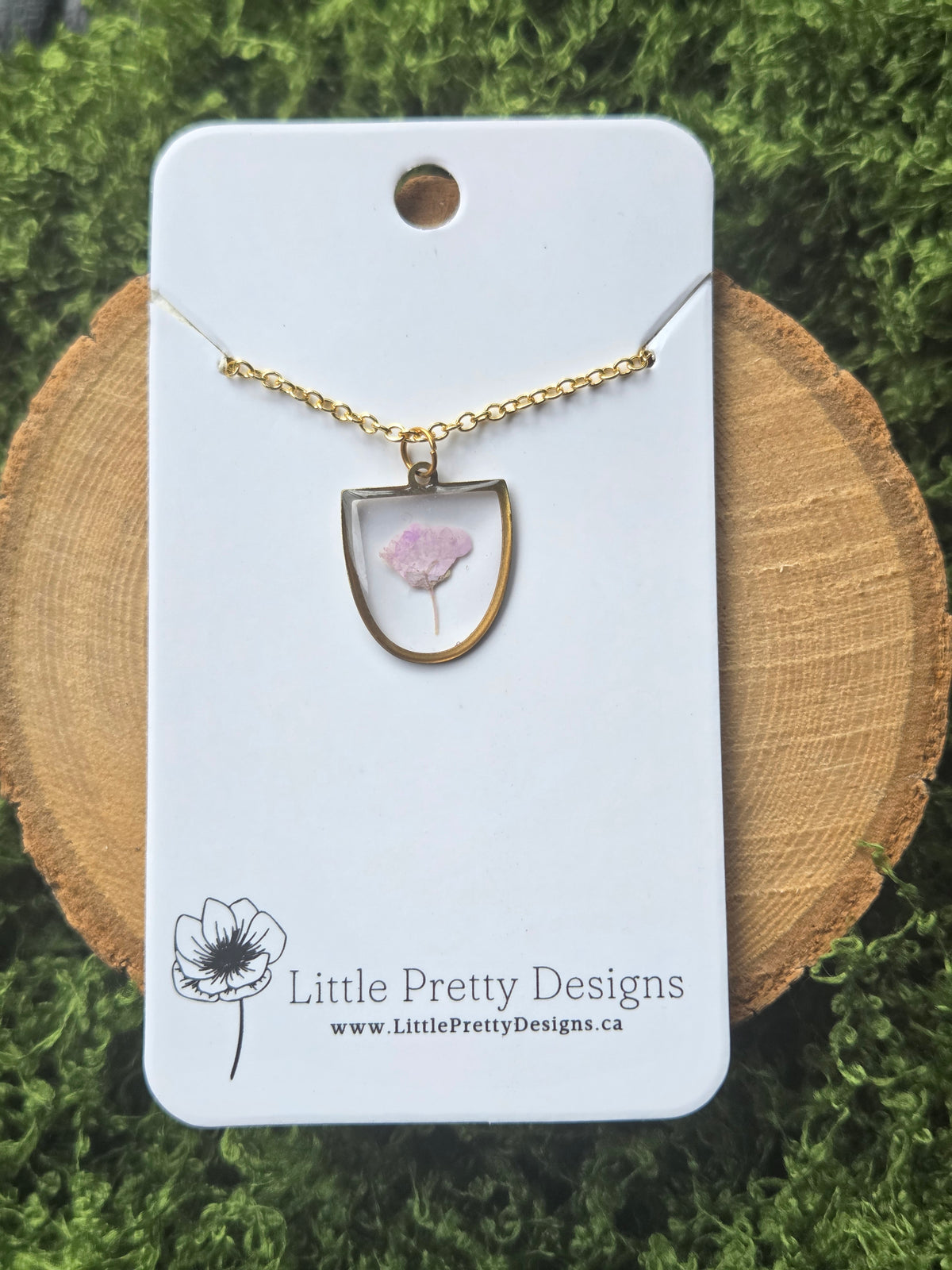 Dainty floral necklace