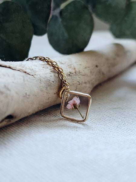 Dainty Floral Necklace