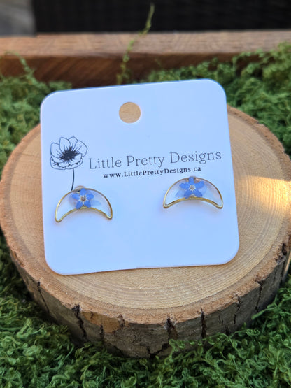 Moon stud earrings