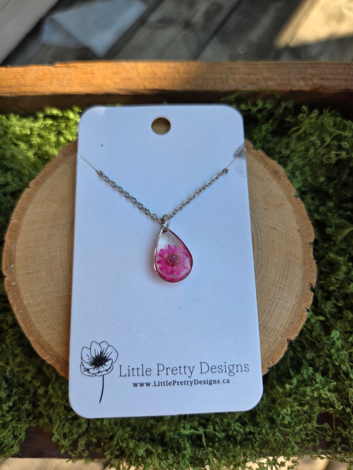 Silver teardrop necklace