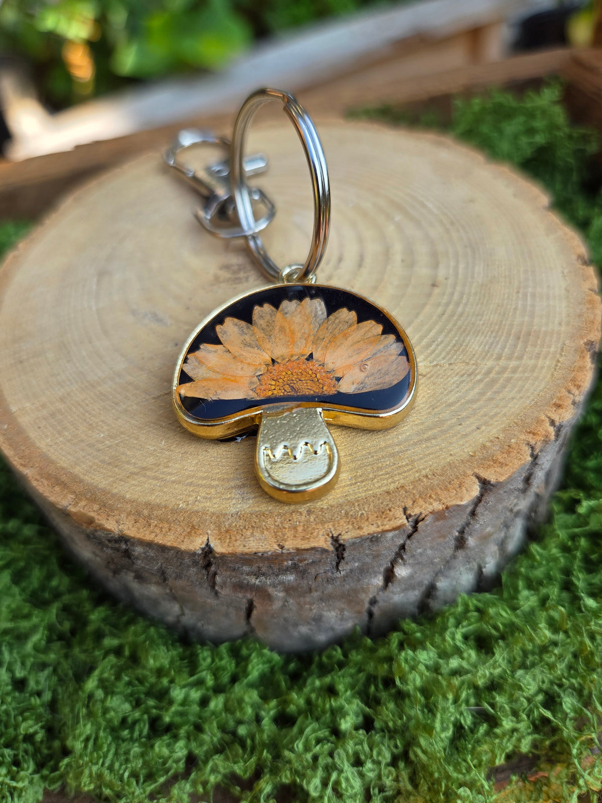 Orange Daisy Keychain