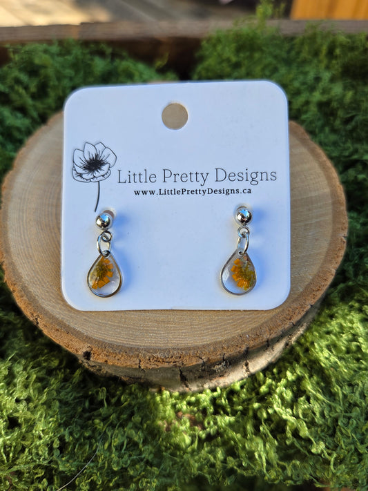 Dainty Floral Drop Earrings