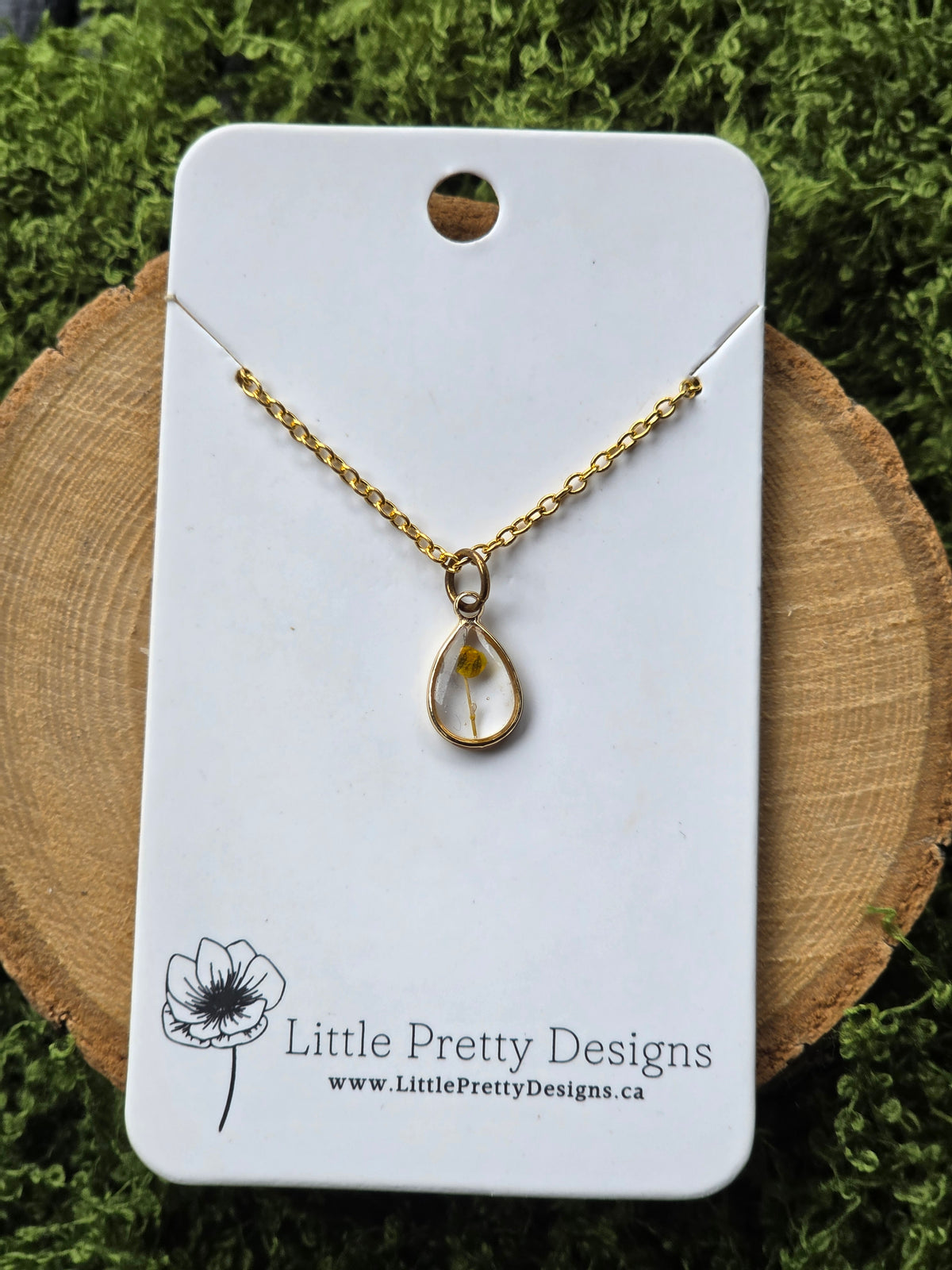 Tiny teardrop necklace