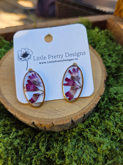 Oval stud earrings