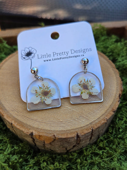 Dainty Floral Drop Earrings