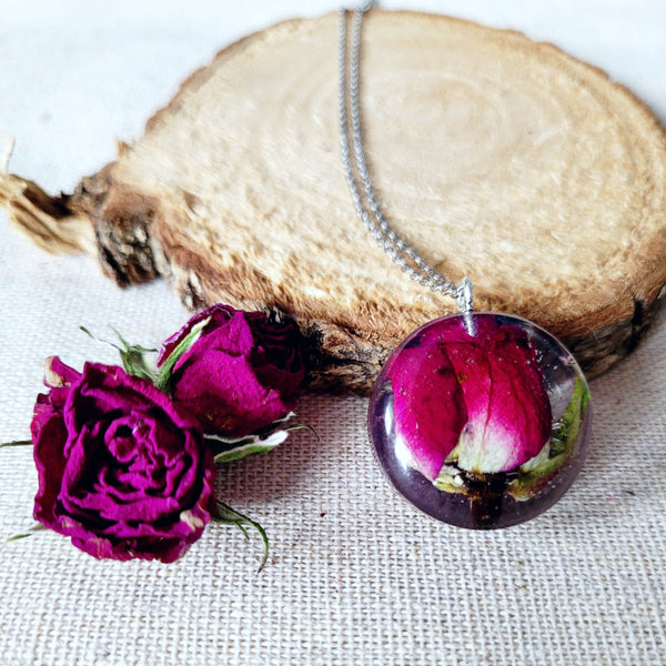 Pressed Rose Flower Round Necklace